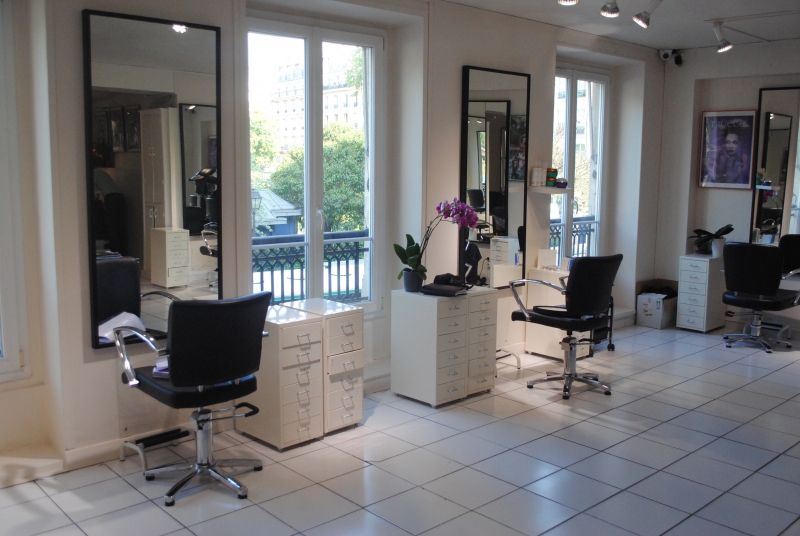 salon-coiffure-SERANON-min_floor-home-office-property-living-room-room-781228-pxhere.com